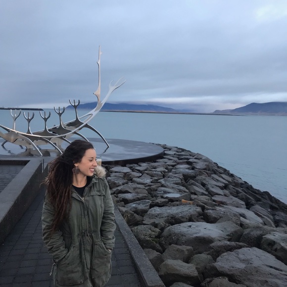 Meet your Posher, Mollie - Picture 1 of 2